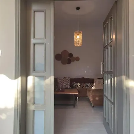 Avra House شقة سودا